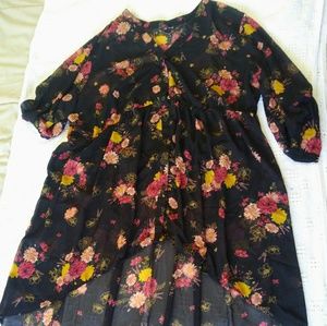 Torrid Floral Chiffon Tunic. Size 2 (18/20) EUC